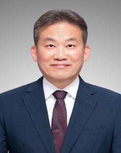 Dong Ku Kim